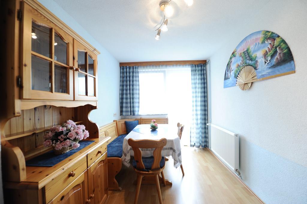 Fruehstueckspension Lach Bed & Breakfast Eberndorf Ruang foto