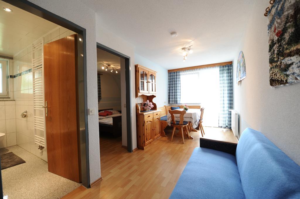 Fruehstueckspension Lach Bed & Breakfast Eberndorf Ruang foto