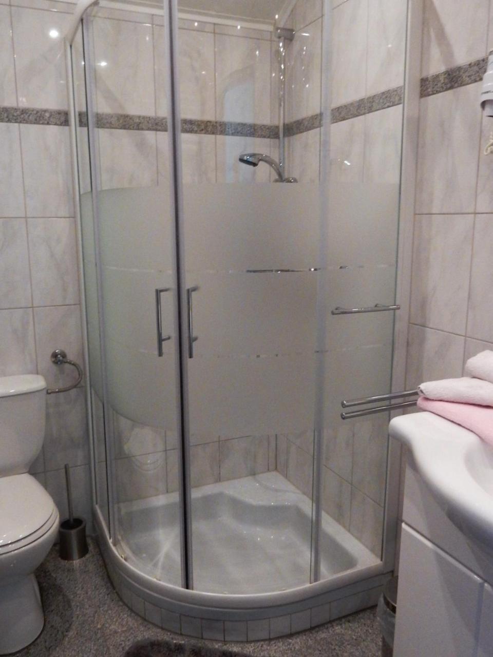 Fruehstueckspension Lach Bed & Breakfast Eberndorf Bagian luar foto